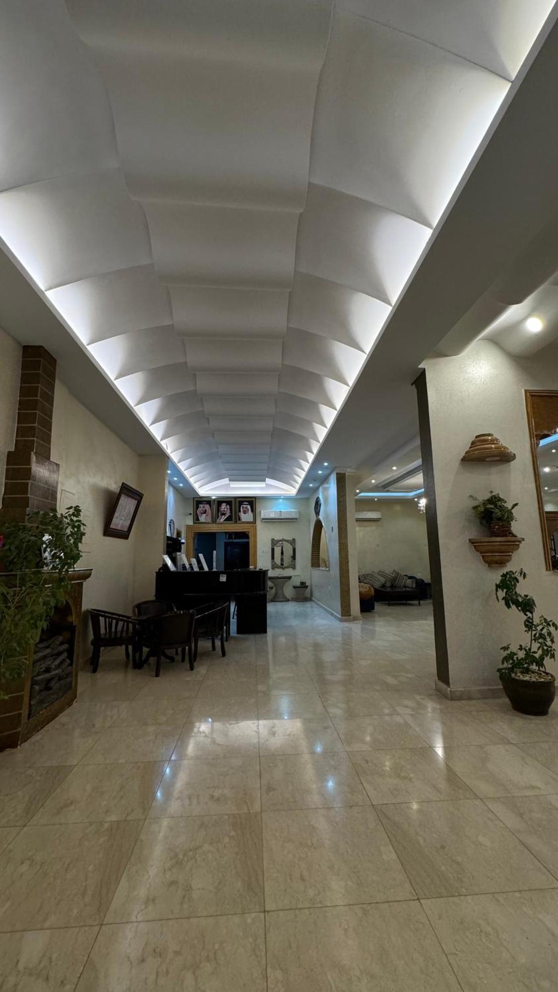 Lavina Hotel Apartments Sakaka Bagian luar foto